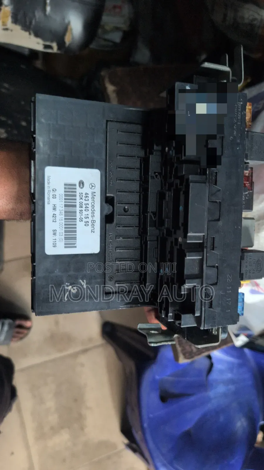 Mercedes Benz G-Wagon G-63 Front Fule Box/ Front Sam