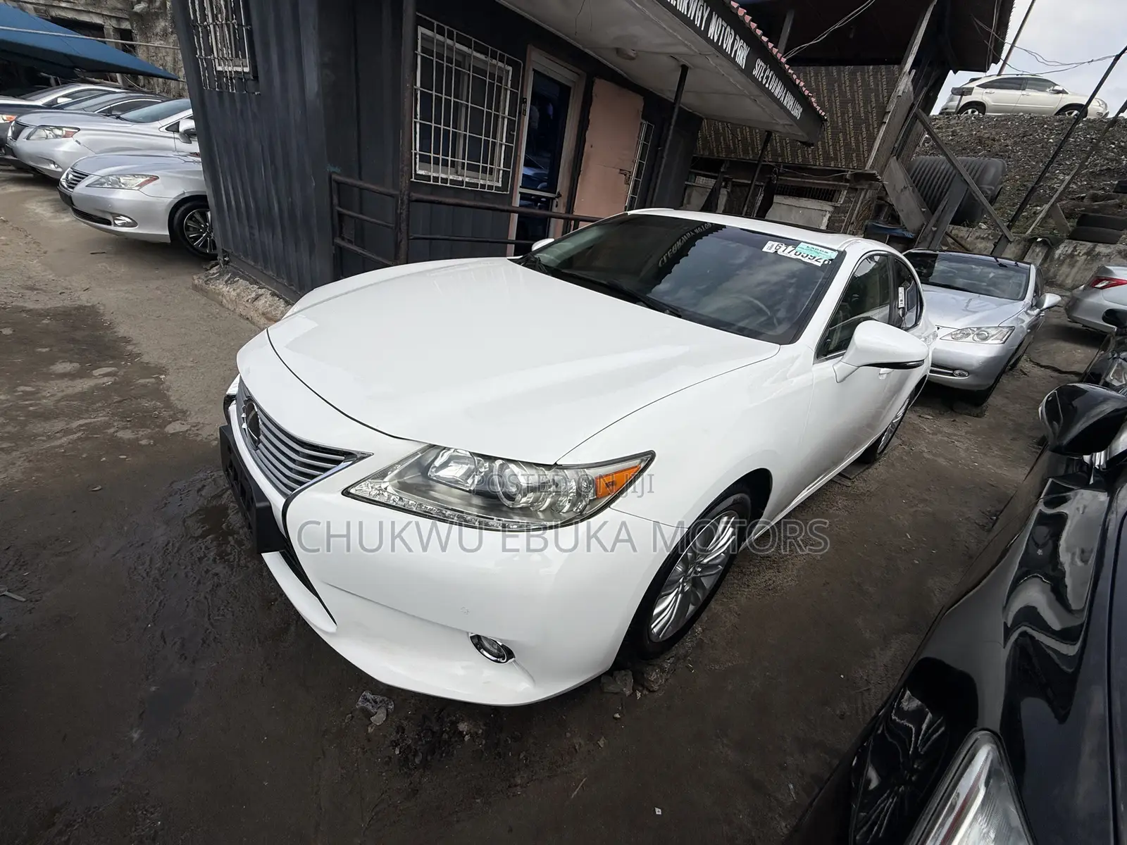 Lexus ES 350 FWD 2014 White
