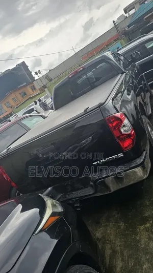 Toyota Tundra 2012 Black