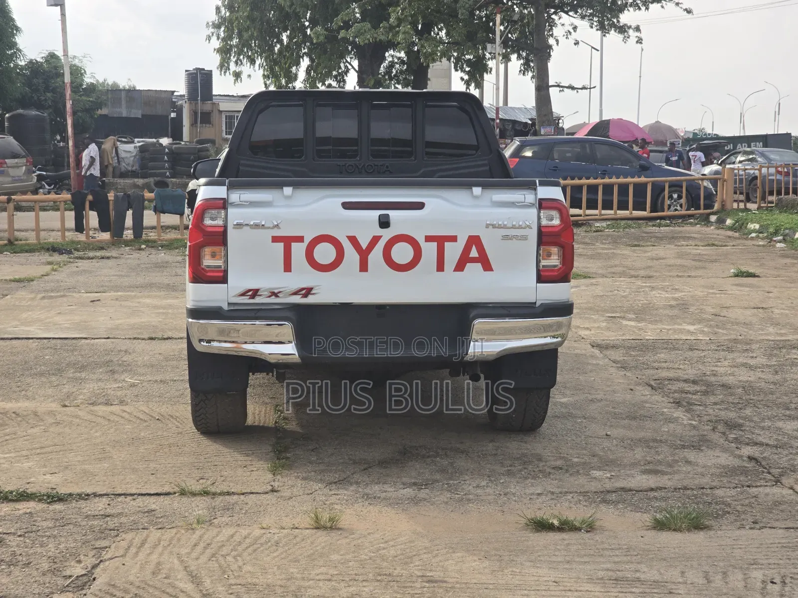 Toyota Hilux 2020 White