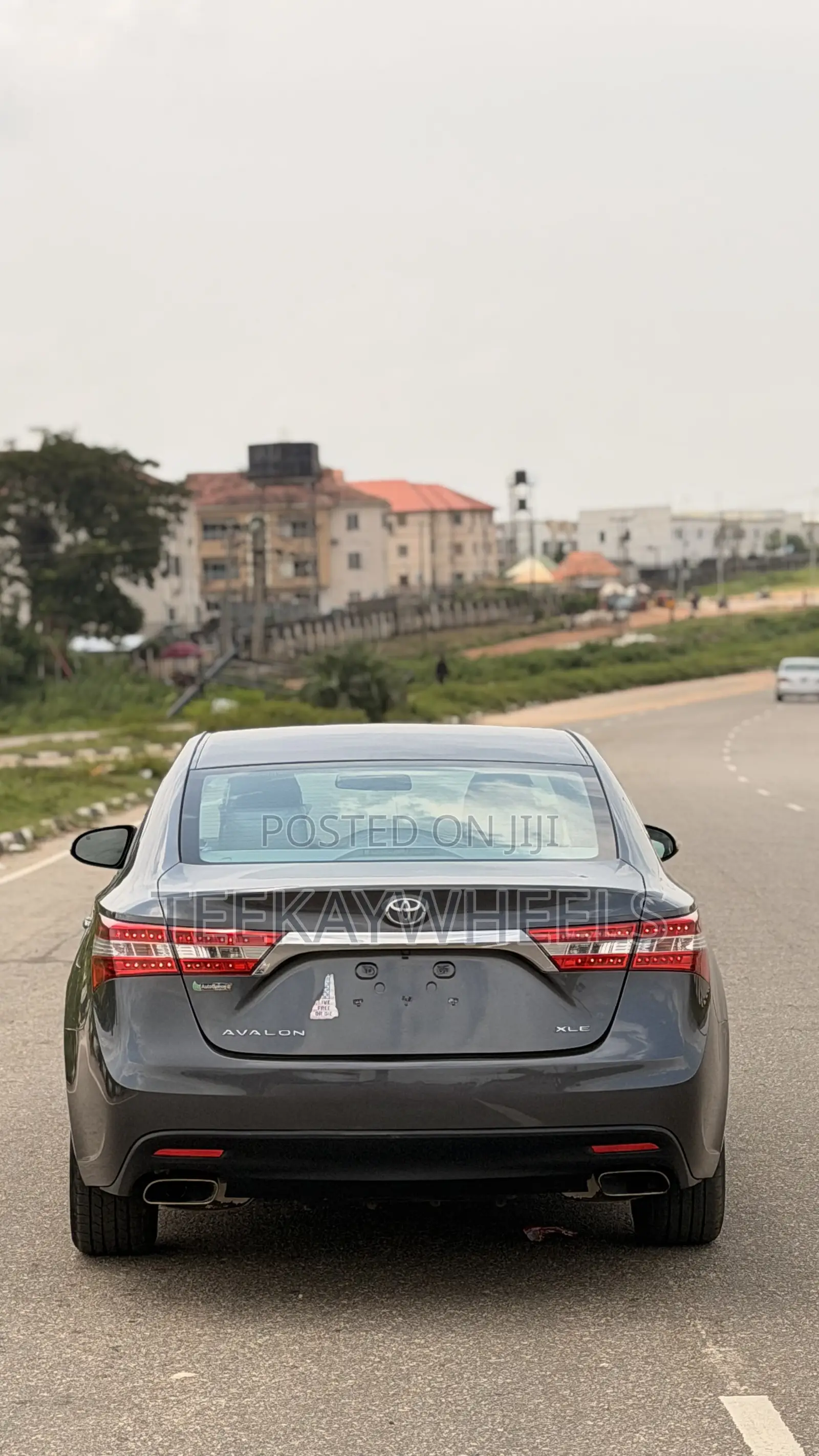 Toyota Avalon XLE 4dr Sedan (3.5L 6cyl 6A) 2014 Gray