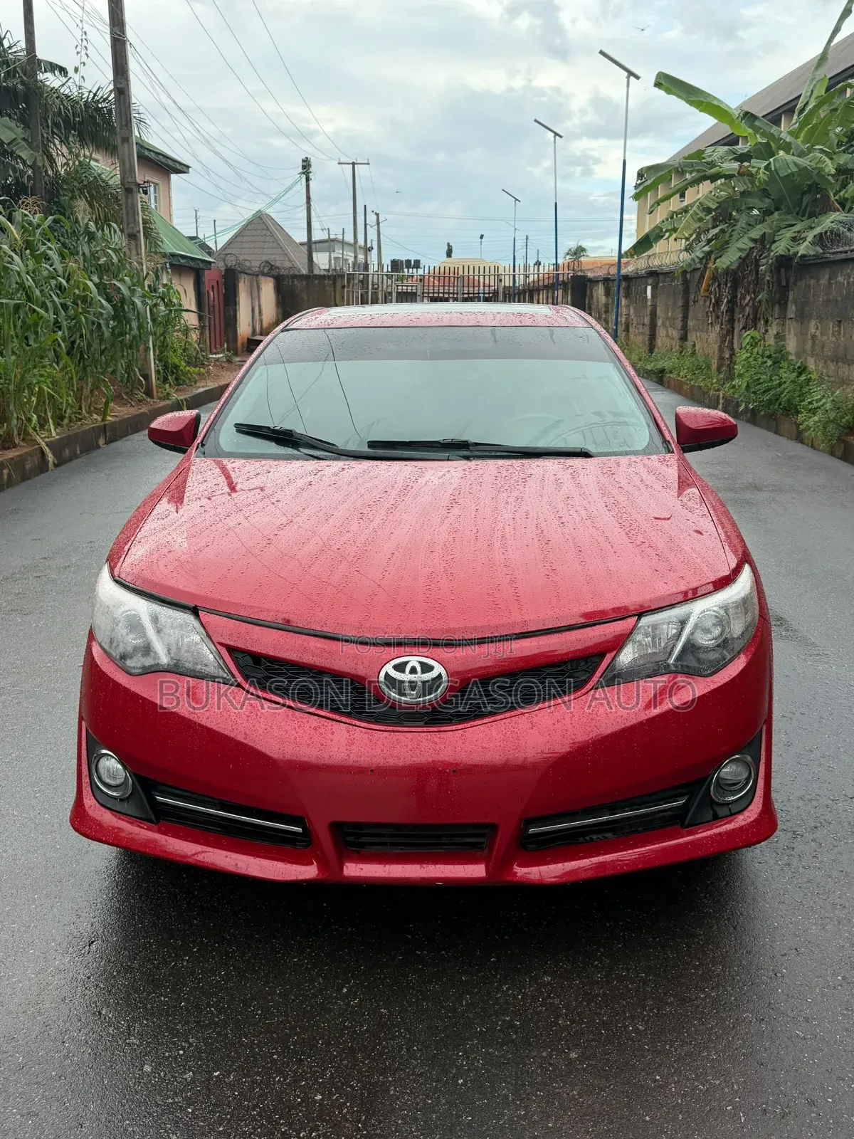 Toyota Camry SE 4dr Sedan (2.5L 4cyl 6A) 2013 Red