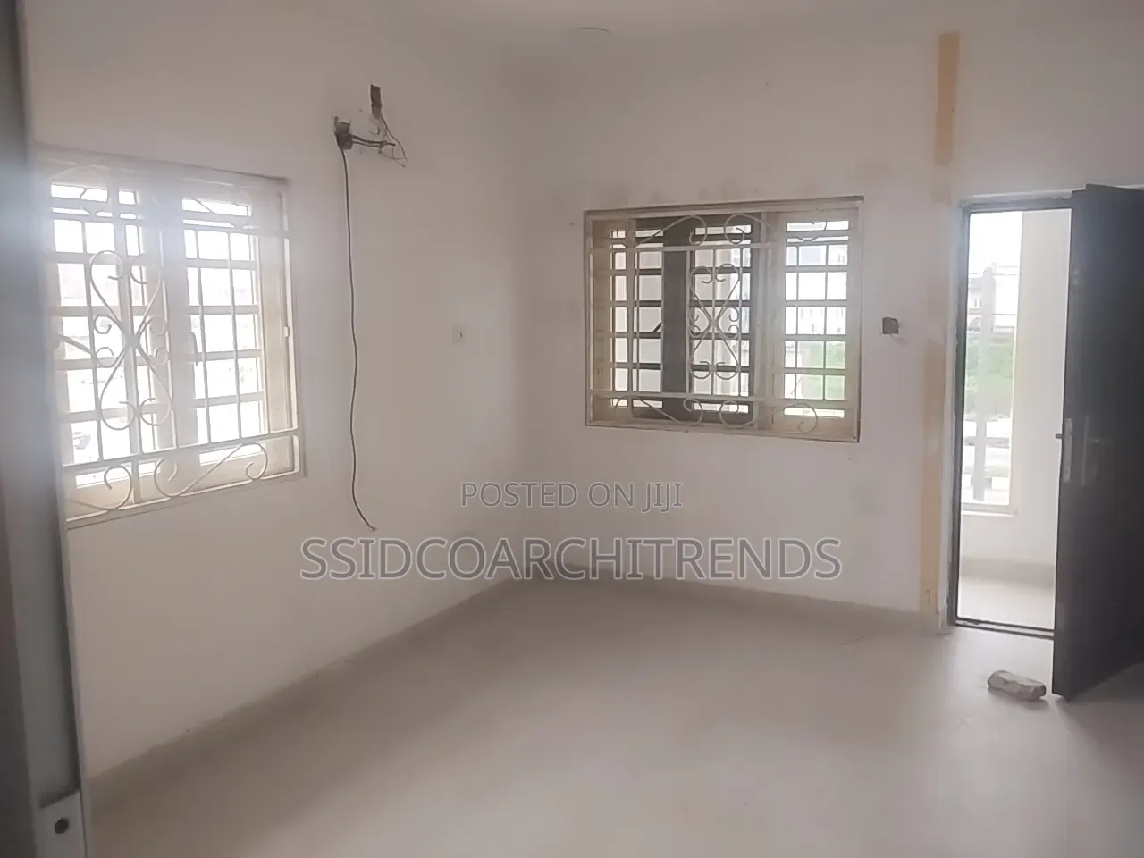 Neatly Used 43 SQMS Office Space for Rent Lekki Phase 1