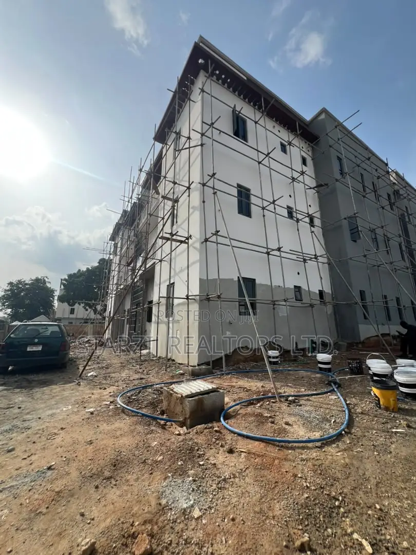 3bdrm Block of Flats in Mabushi for sale