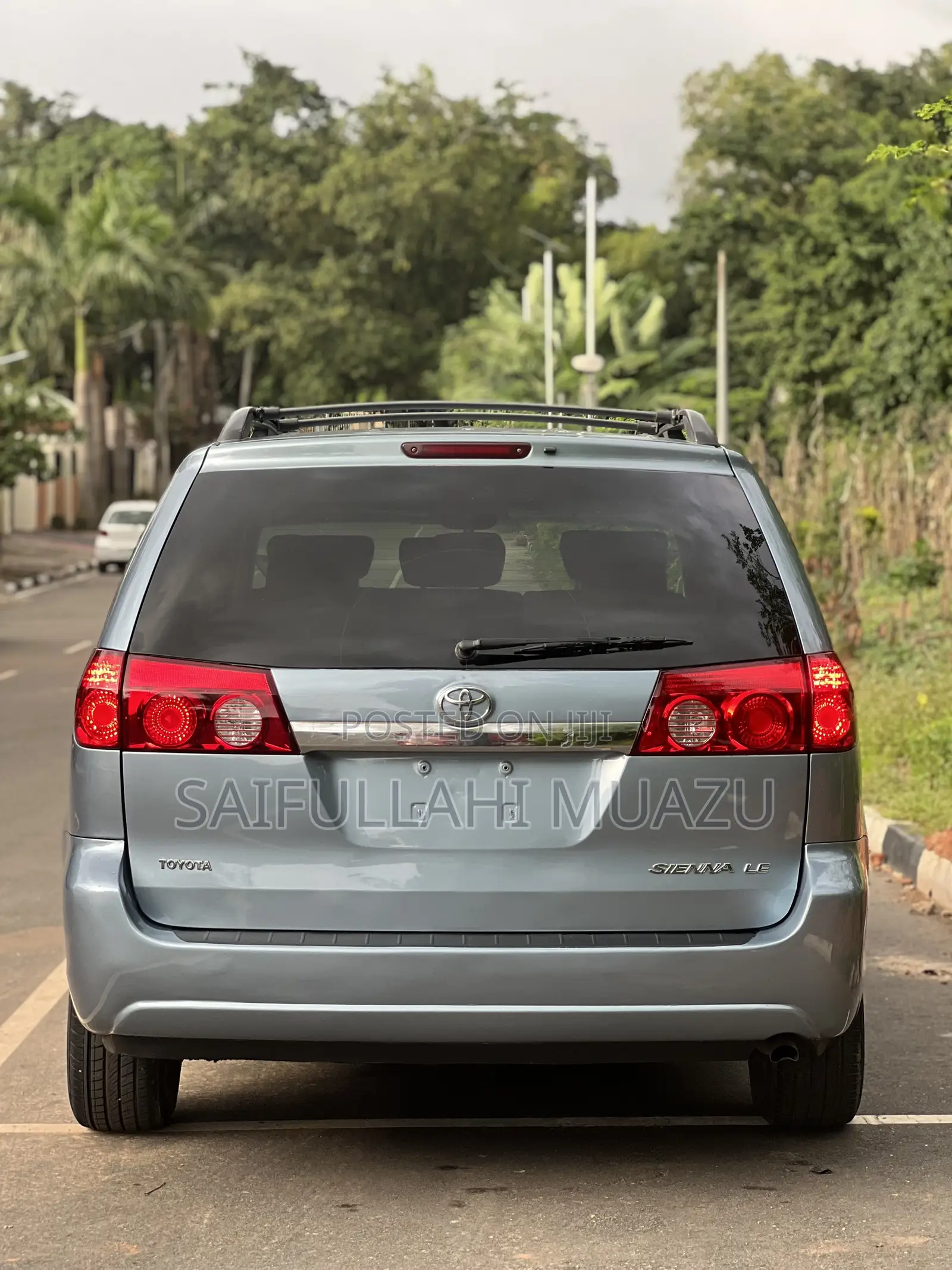 Toyota Sienna 2005 Blue