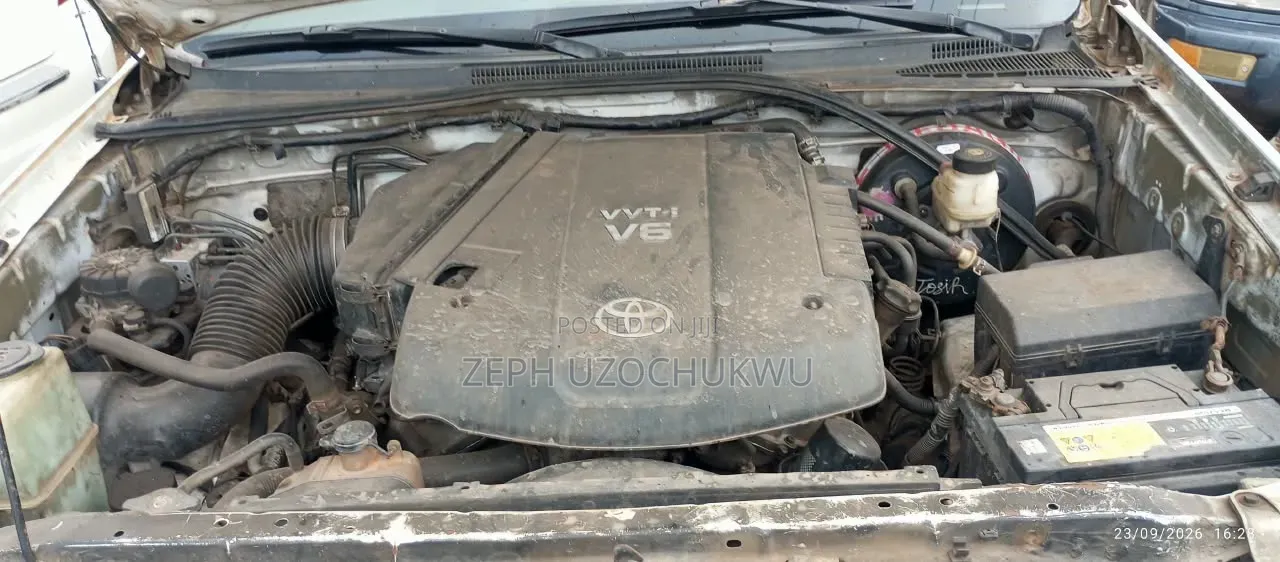 Toyota Tacoma PreRunner Regular Cab 2012 White
