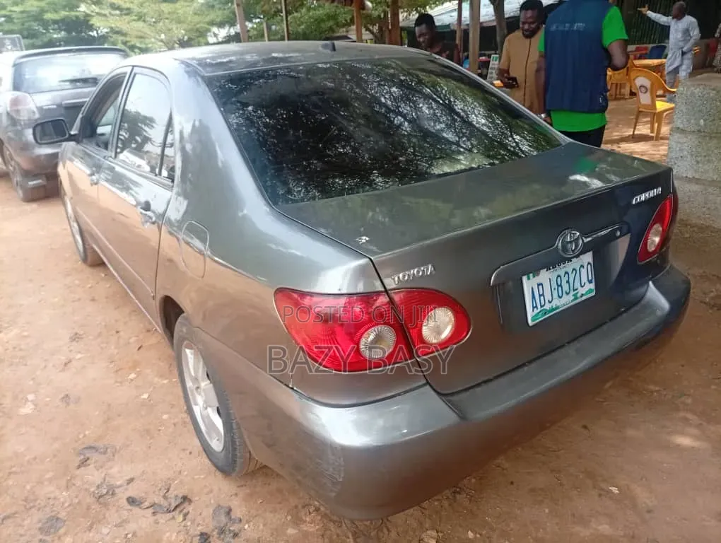 Toyota Corolla 2006 Gray
