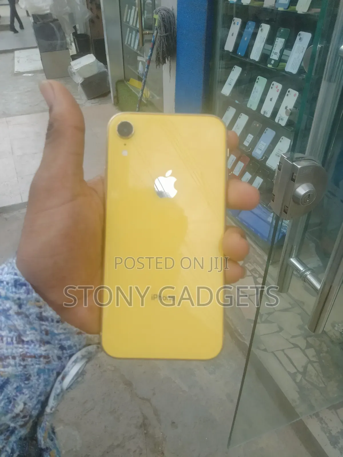 Apple iPhone XR 64 GB Yellow