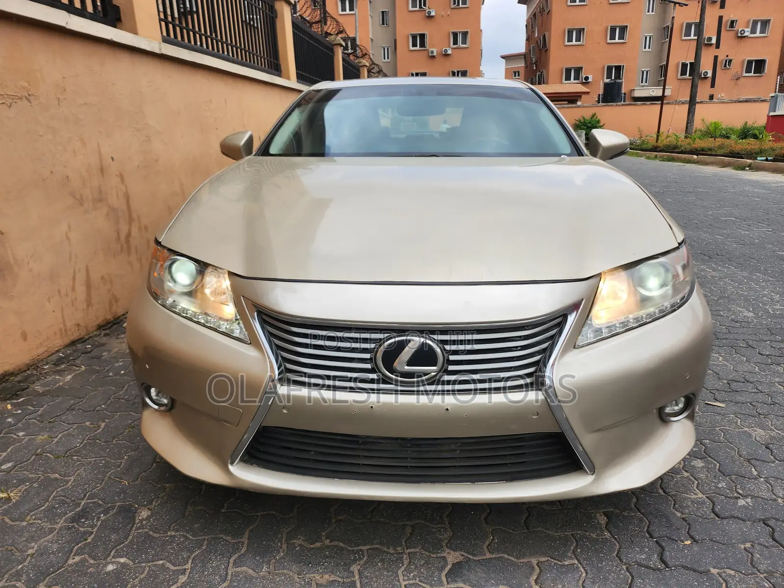 Lexus ES 350 FWD 2015 Gold