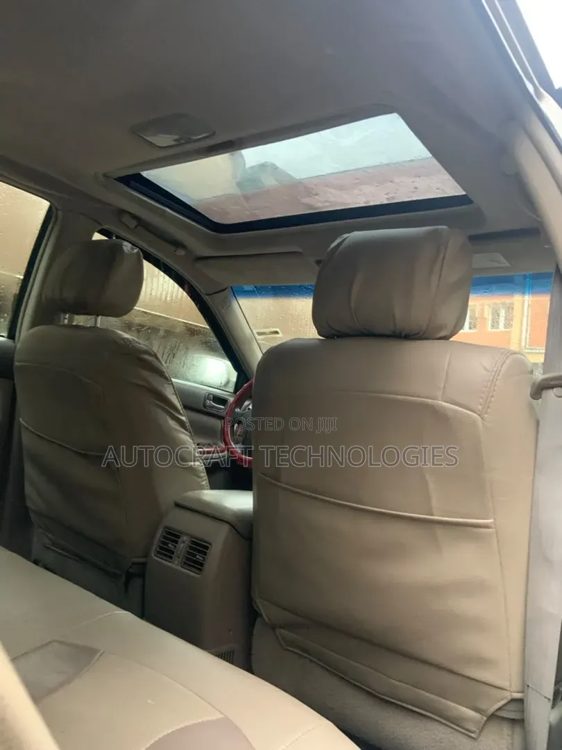 Toyota Camry 2005 Gold