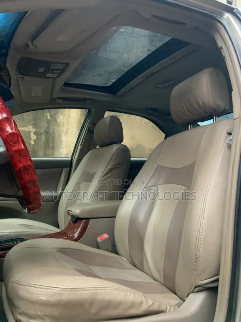 Toyota Camry 2005 Gold