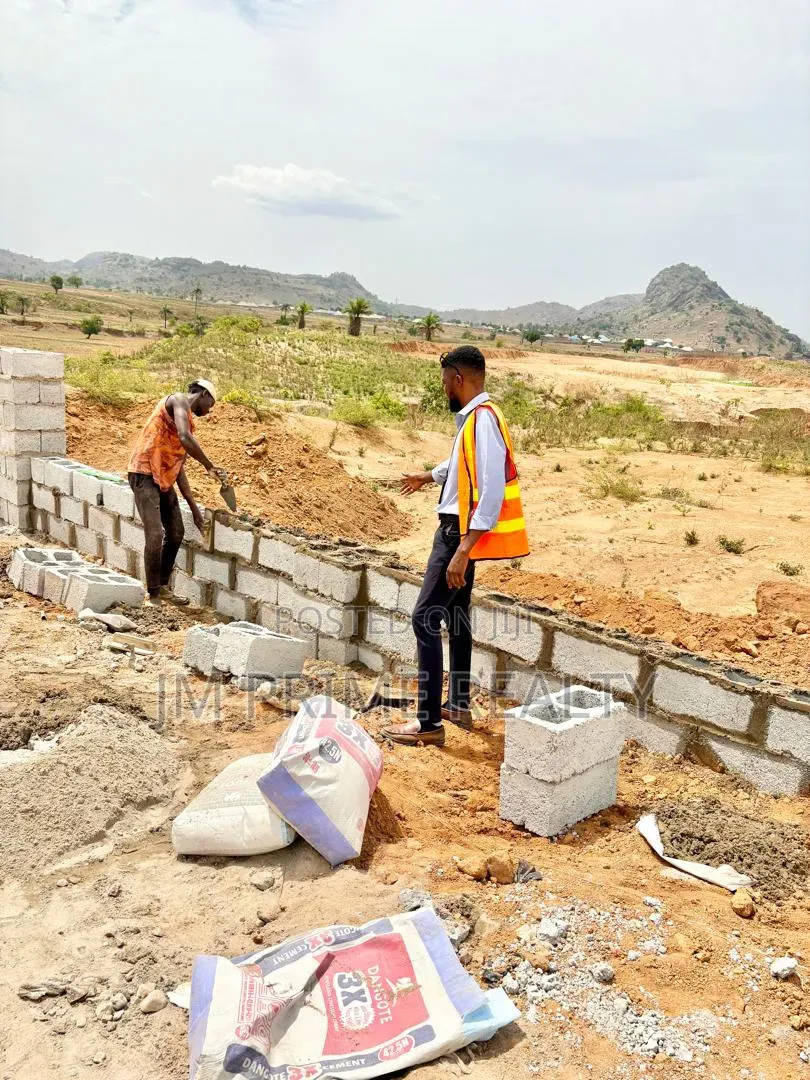 C of O Fcda Land at Apo Wassa Along New Karishi Road
