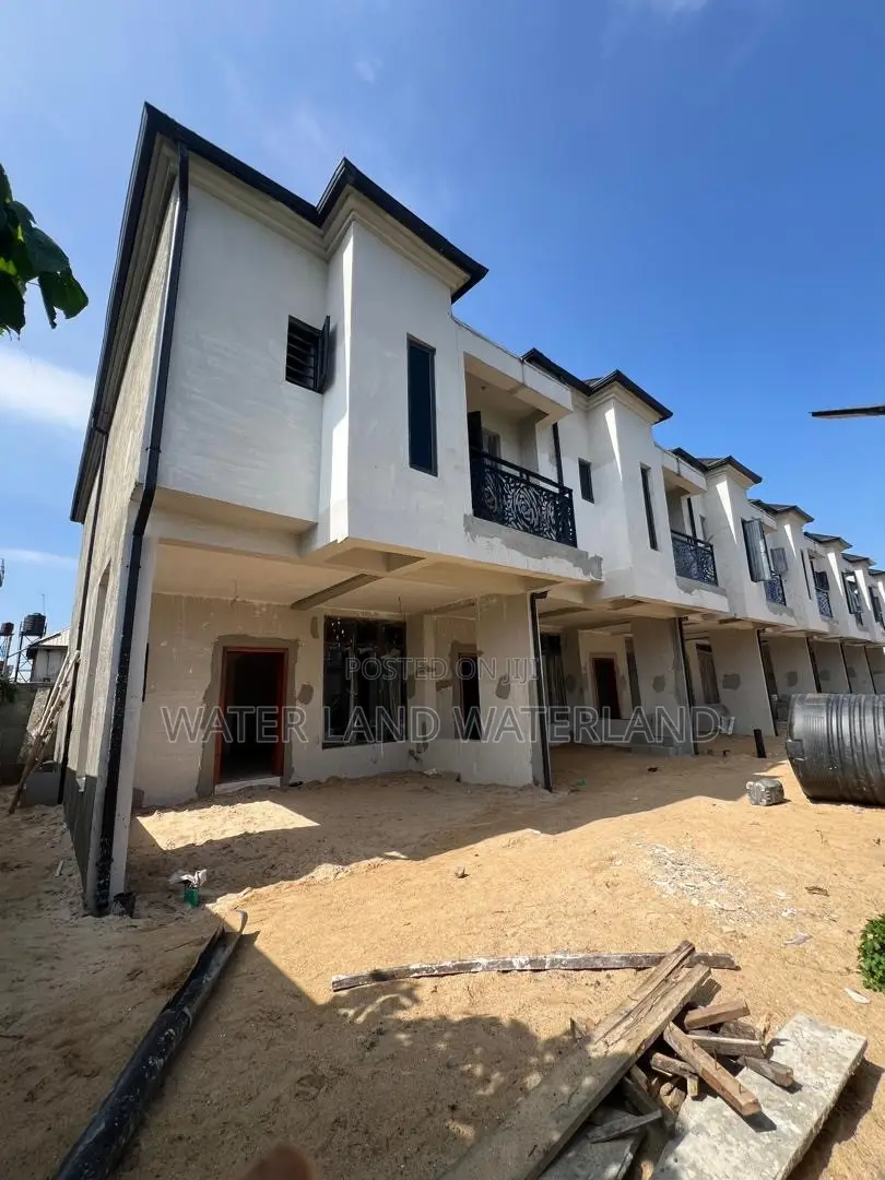 2bdrm Duplex in Green Oak Estate, VGC / Ajah for sale