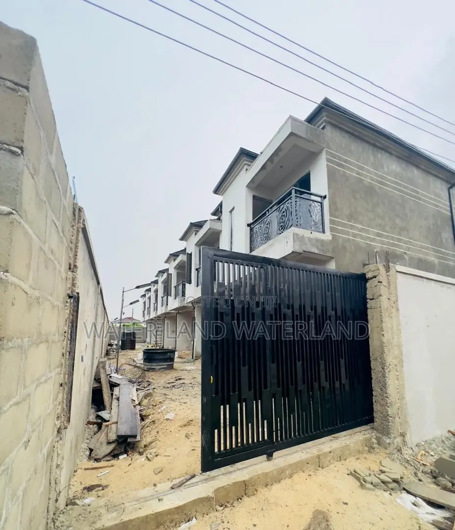 2bdrm Duplex in Green Oak Estate, VGC / Ajah for sale
