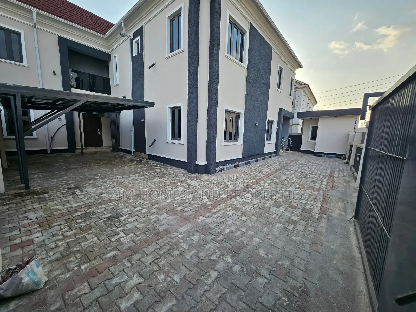 4bdrm Duplex in Zim Homes And, Wumba for rent