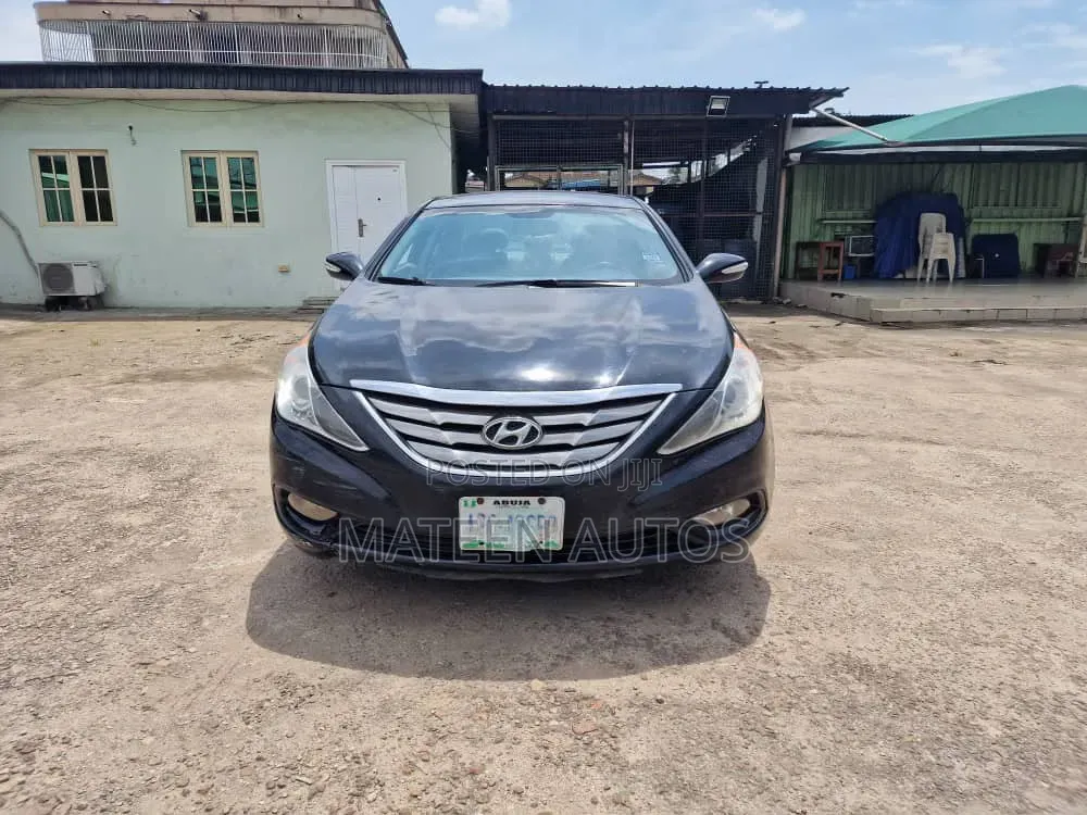 Hyundai Sonata GLS Sedan FWD (2.4L 4cyl 6A) 2012 Blue