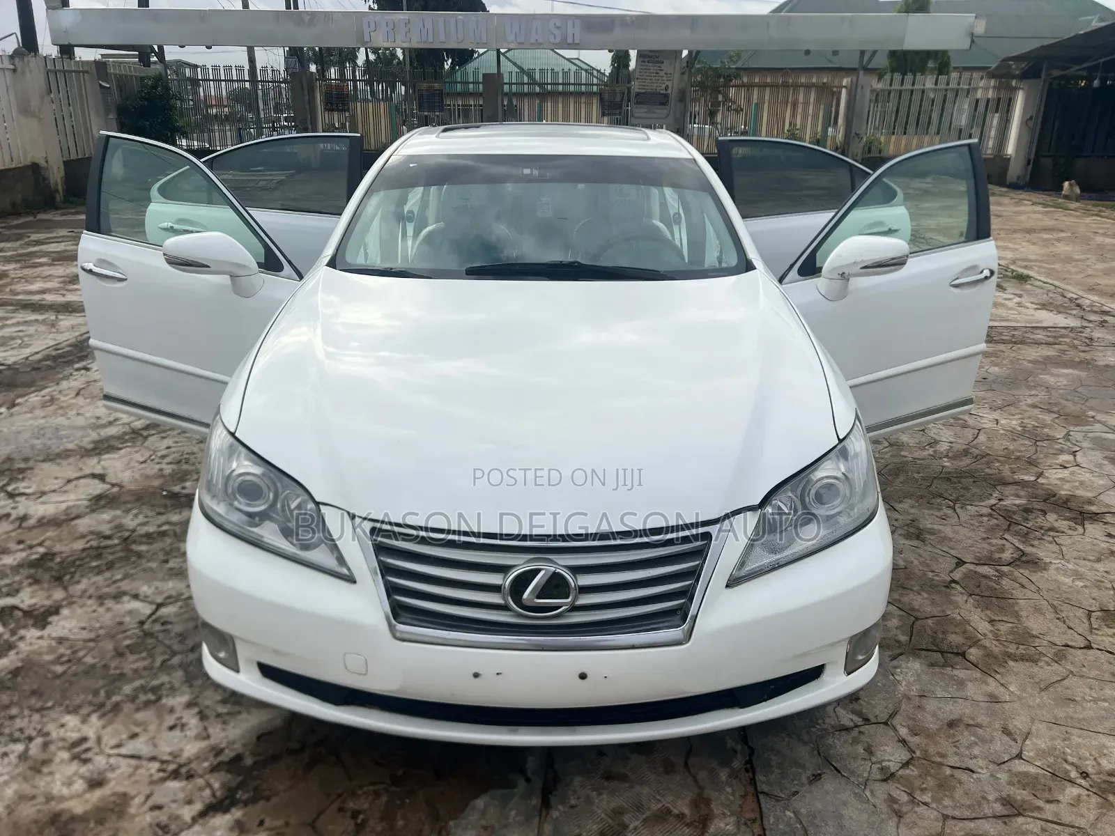 Lexus ES 350 FWD 2013 White
