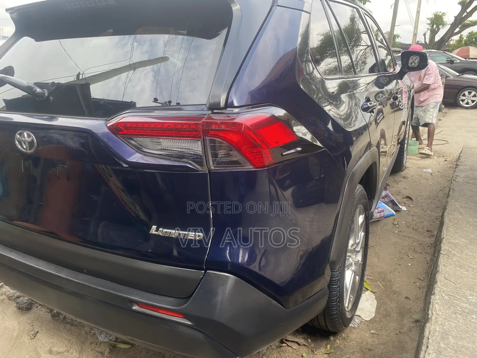 Toyota RAV4 Limited AWD 2020 Blue