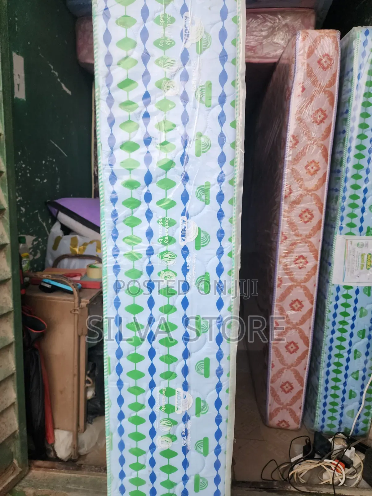Mouka Foam Semi-Orthopedic