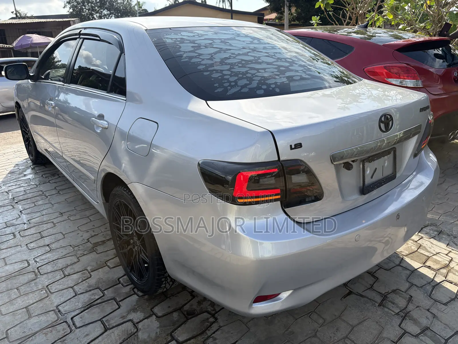 Toyota Corolla LE 4dr Sedan (1.8L 4cyl 4A) 2010 Silver