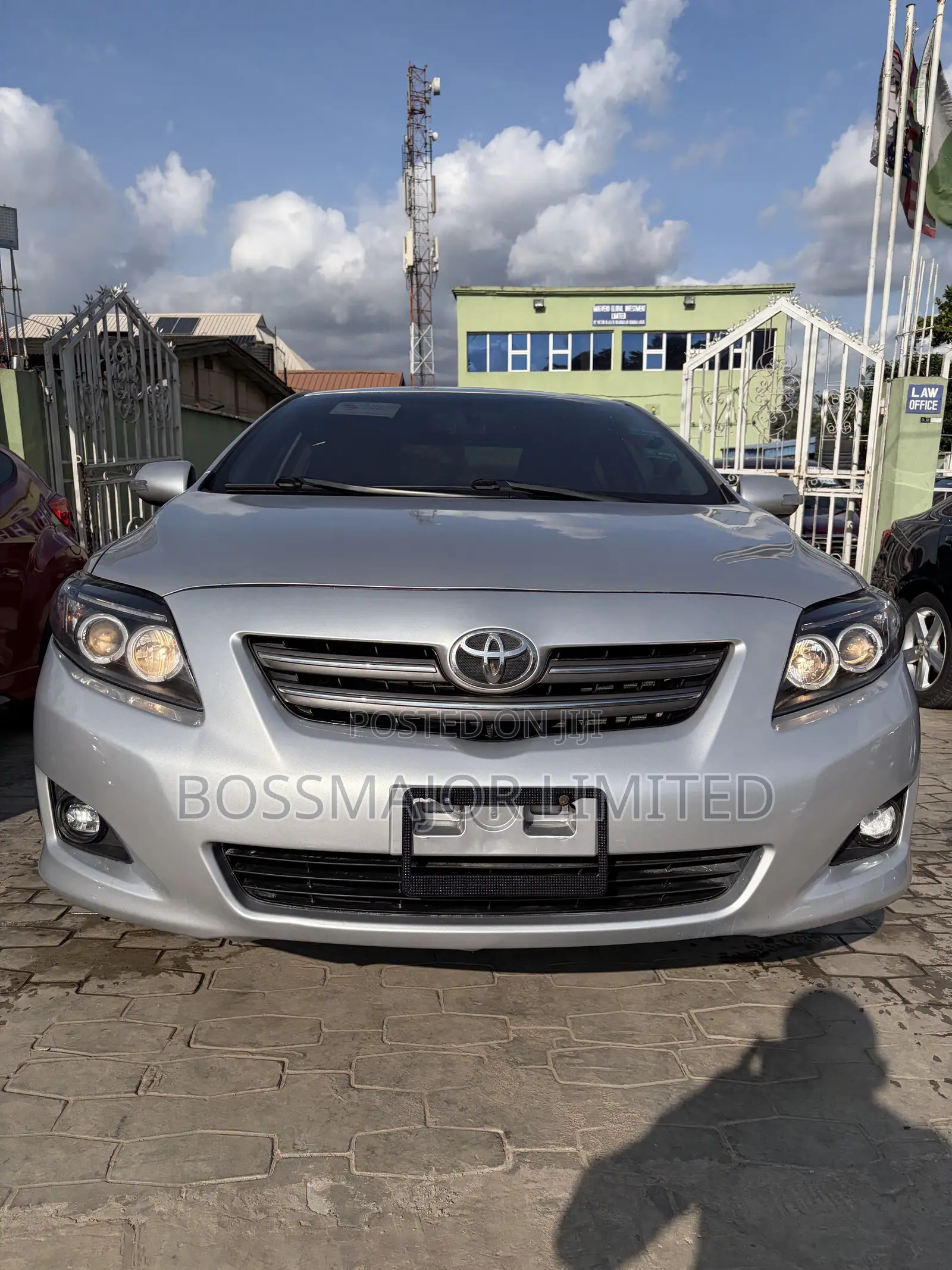 Toyota Corolla LE 4dr Sedan (1.8L 4cyl 4A) 2010 Silver