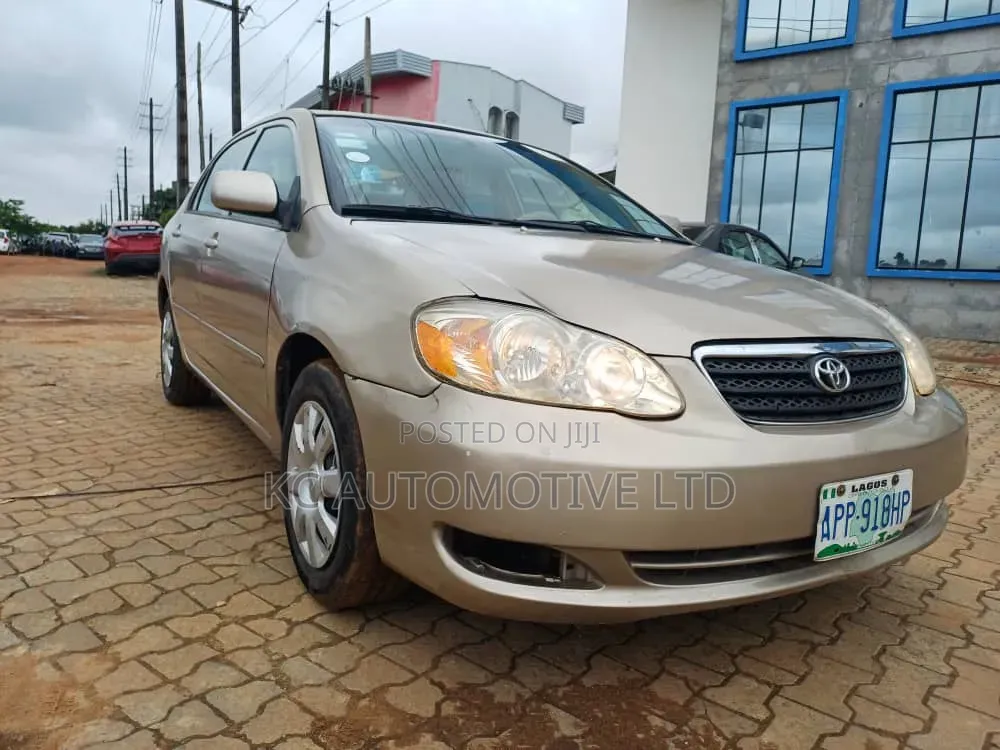 Toyota Corolla 2005 Gold