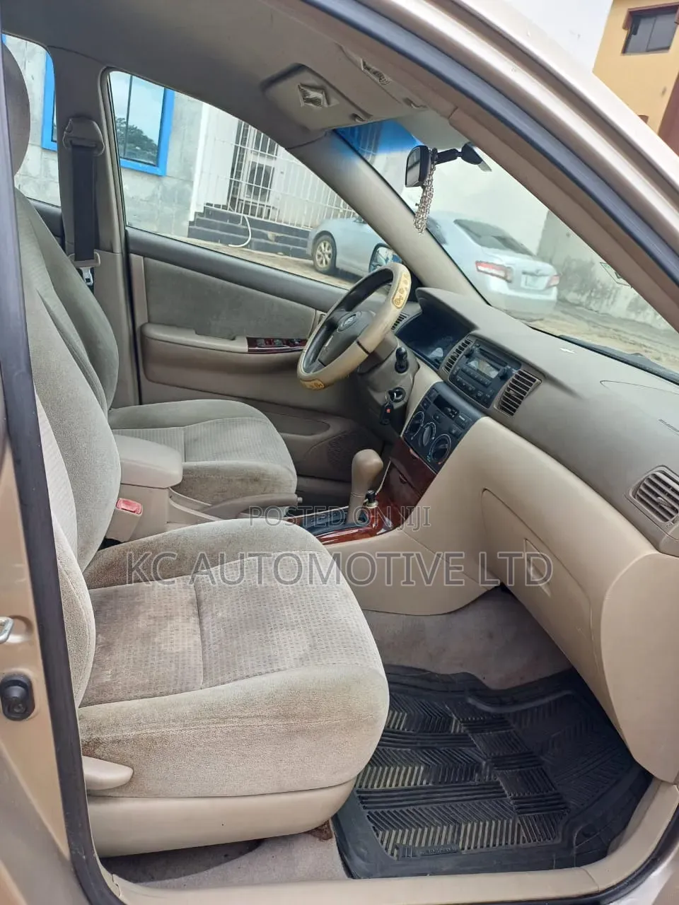 Toyota Corolla 2005 Gold