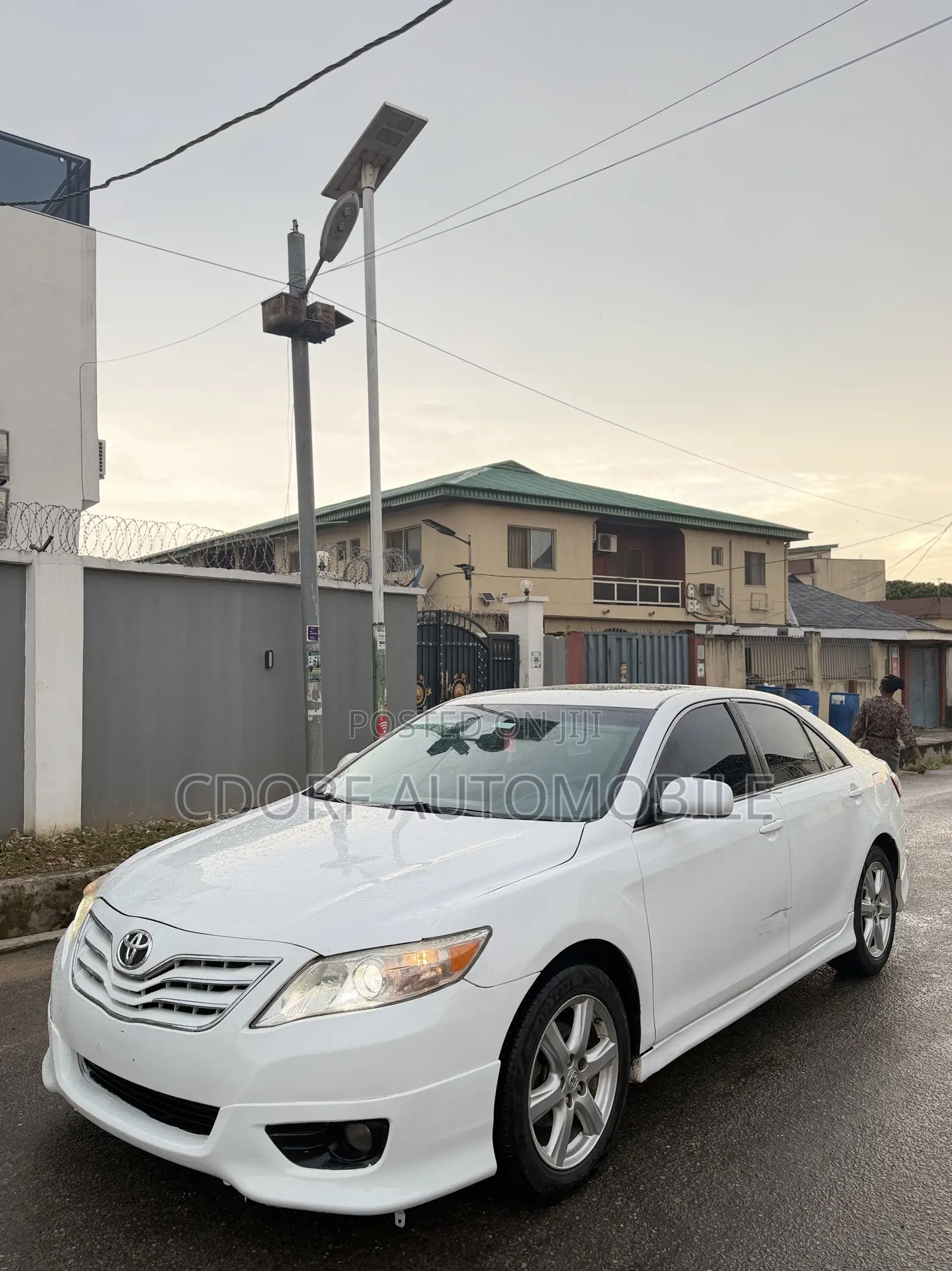Toyota Camry SE 4dr Sedan (2.4L 4cyl 5A) 2009 White