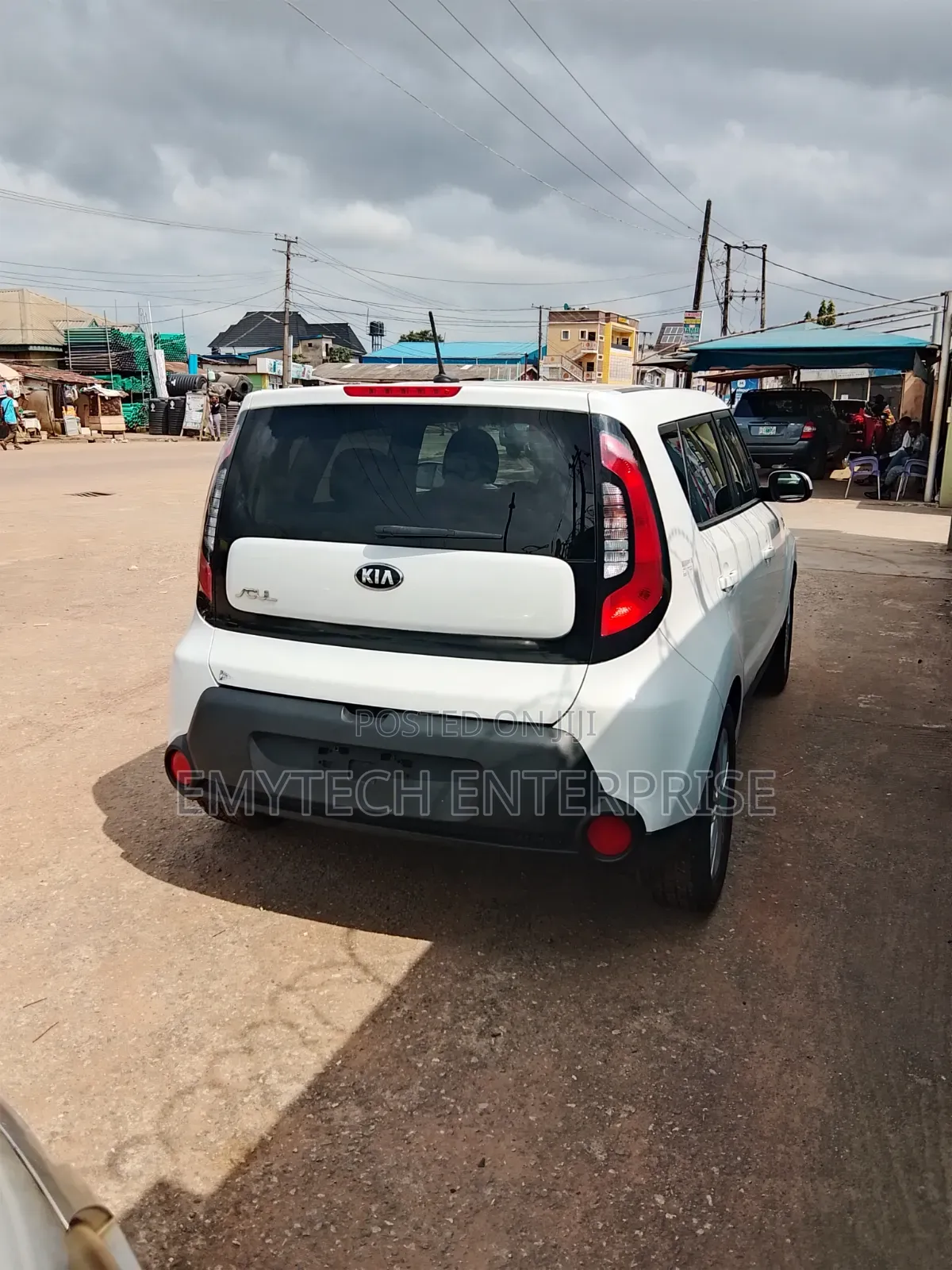 Kia Soul 4dr Wagon (1.6L 4cyl 6M) 2015 White