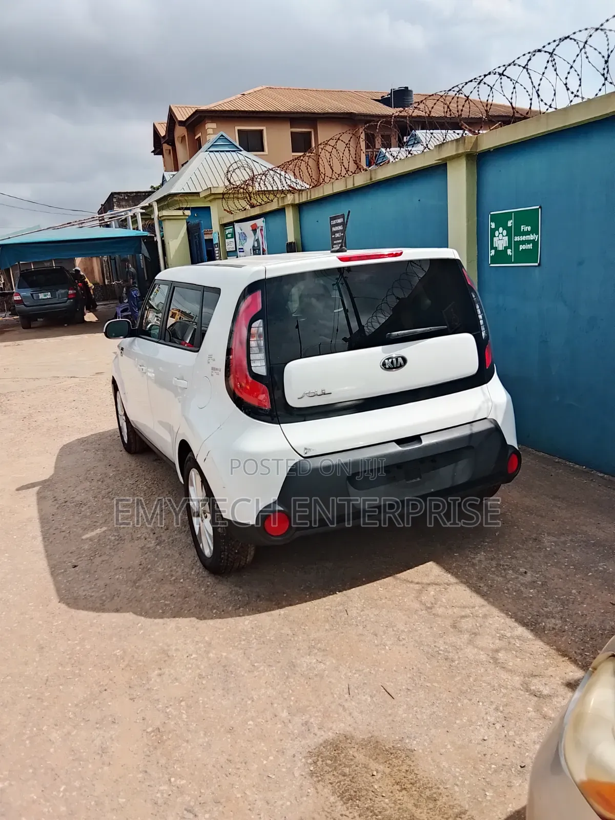 Kia Soul 4dr Wagon (1.6L 4cyl 6M) 2015 White