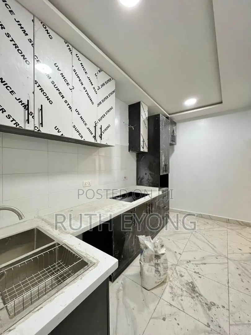 3bdrm Apartment in Ogombo for rent