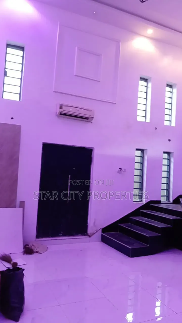 4bdrm Duplex in Omole Phase 2 for rent