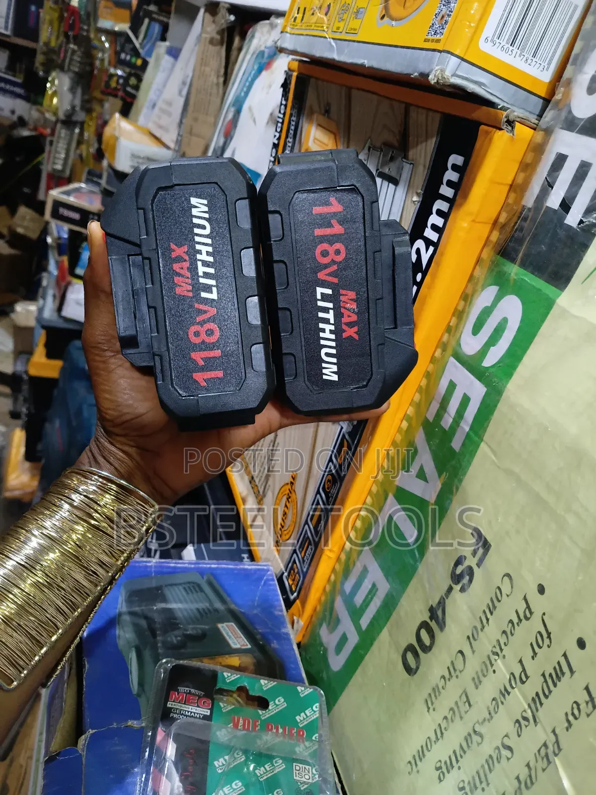 A Pairs of 118V Lithium Batteries – Power Tool Batteries