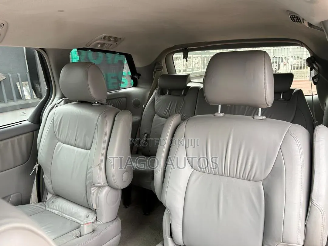 Toyota Sienna XLE 4WD 2007 Silver