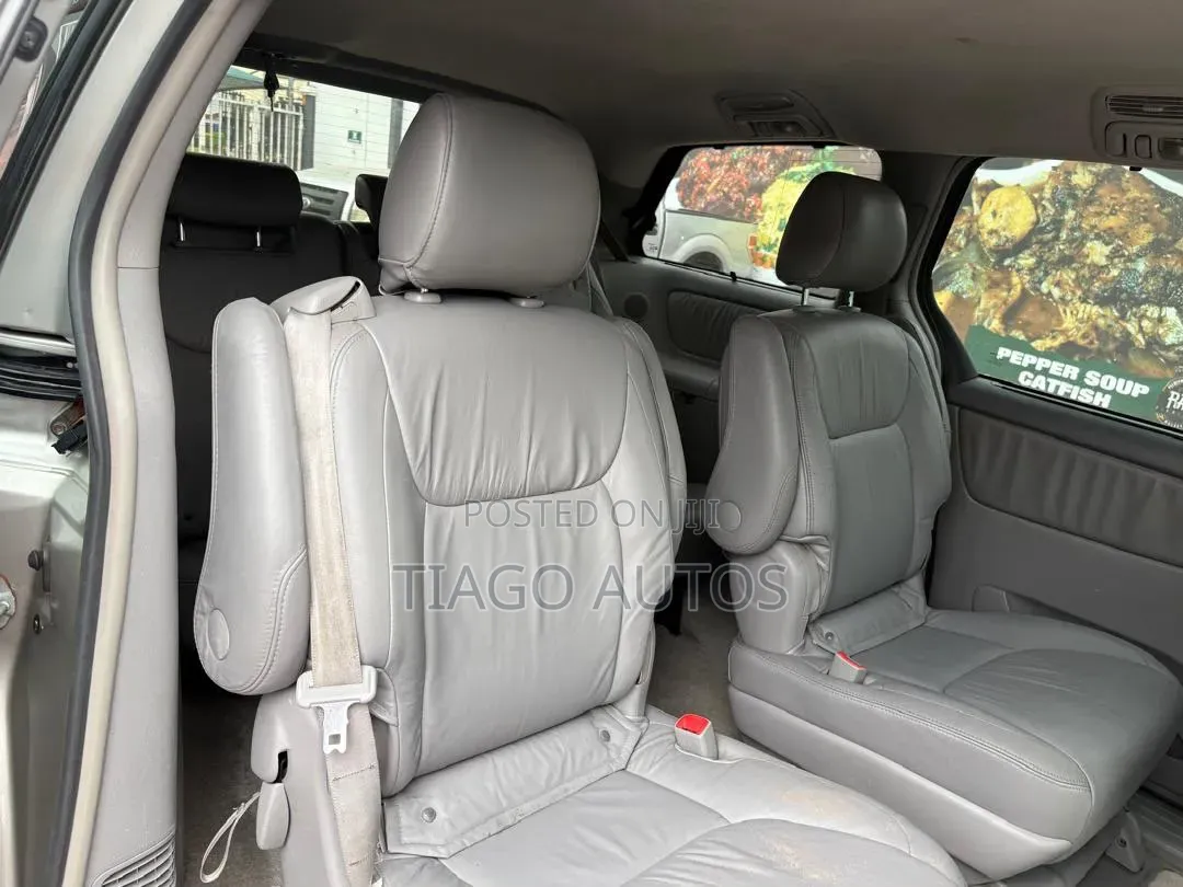 Toyota Sienna XLE 4WD 2007 Silver