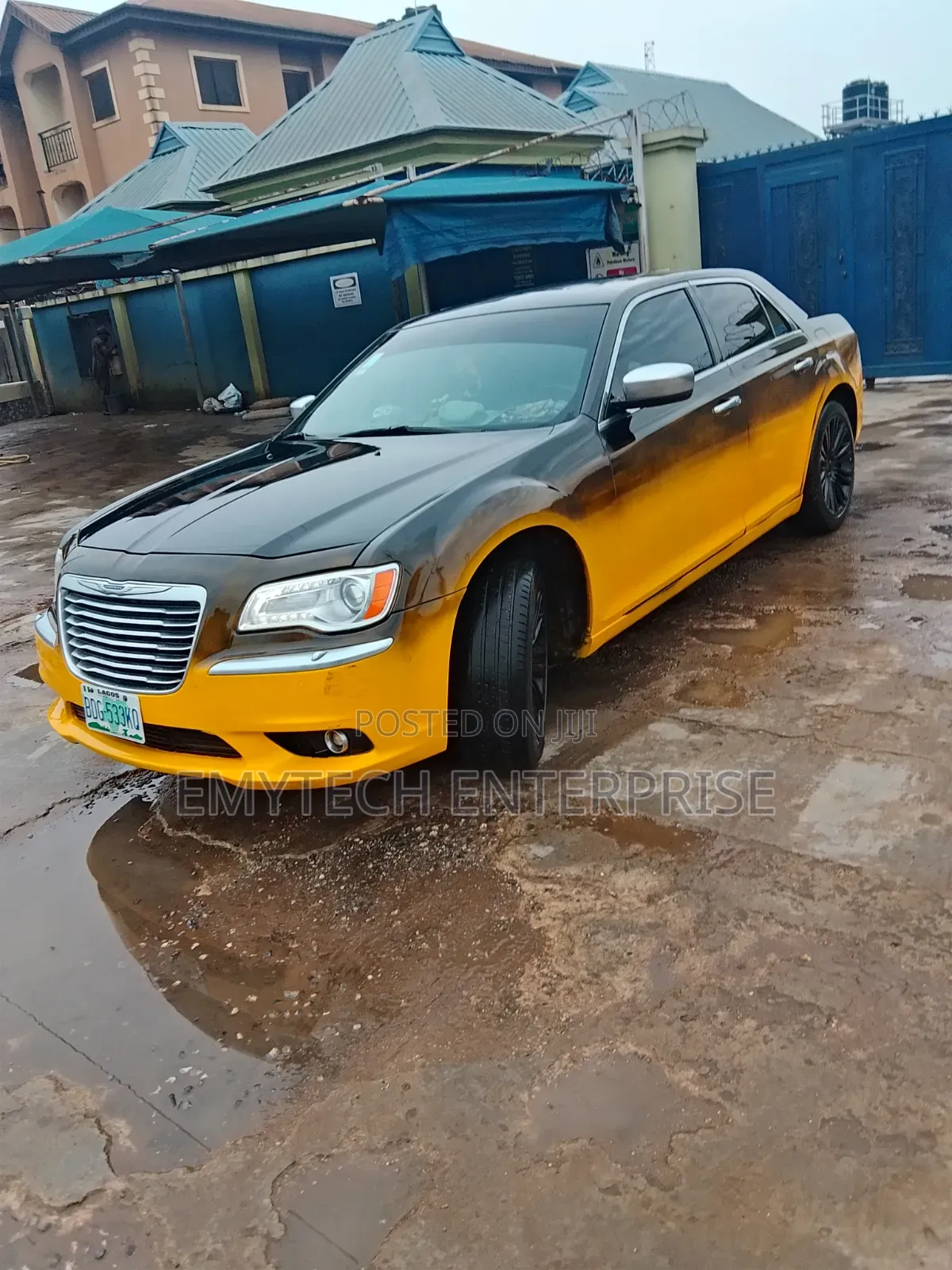Chrysler 300 300C AWD 2014 Yellow