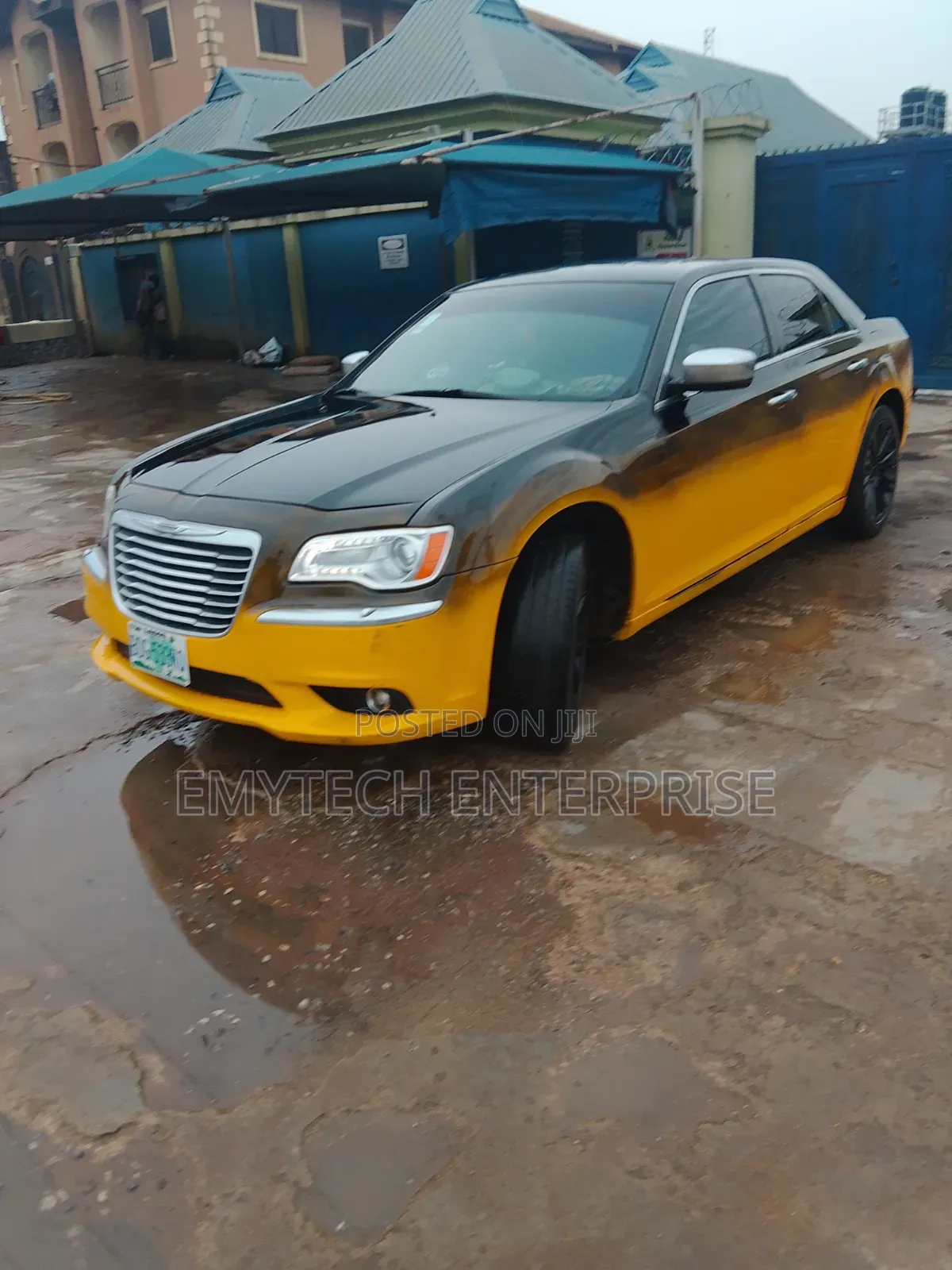Chrysler 300 300C AWD 2014 Yellow
