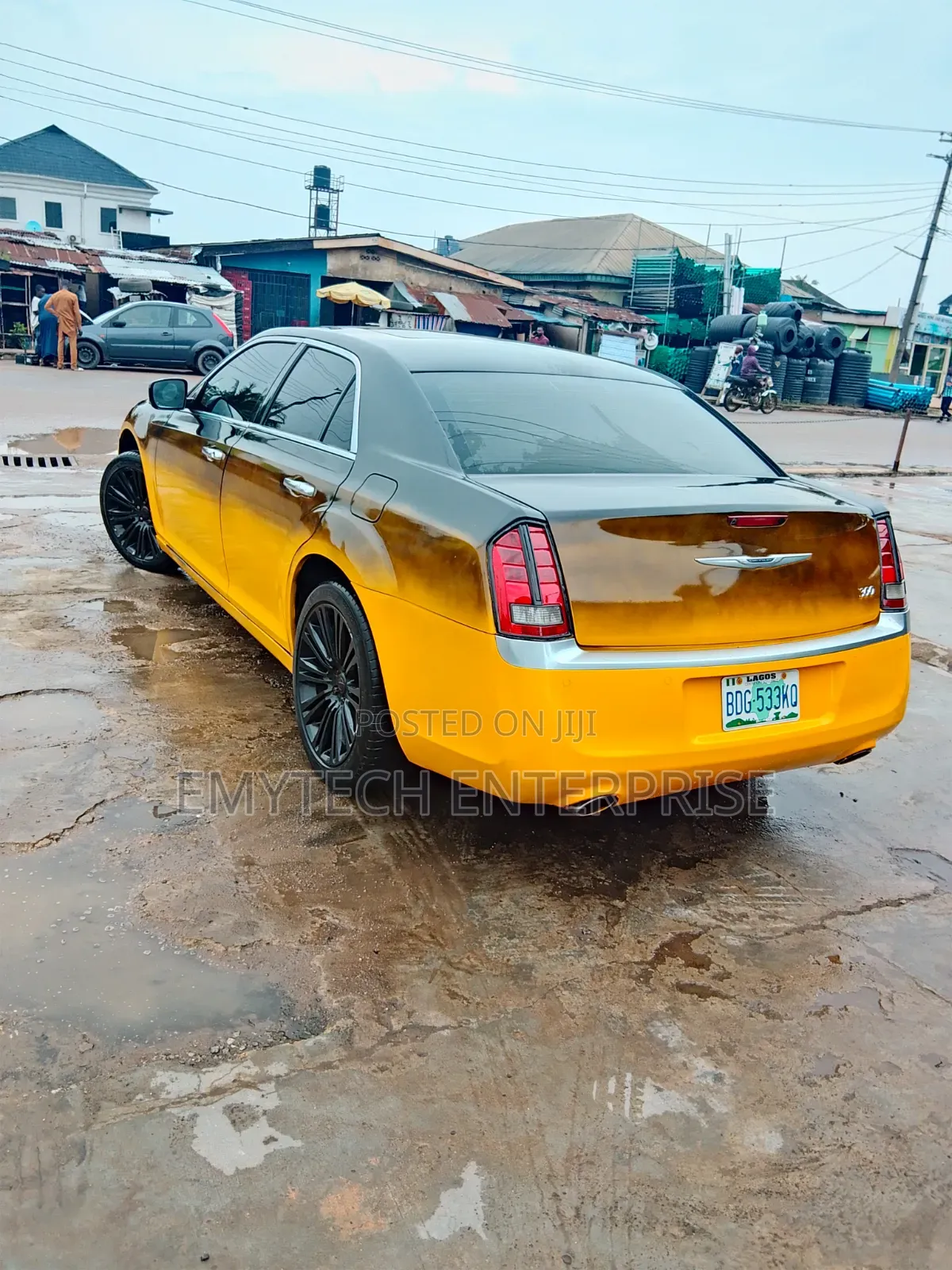 Chrysler 300 300C AWD 2014 Yellow