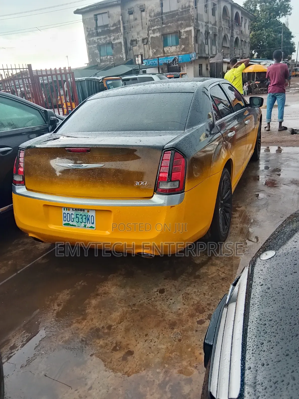 Chrysler 300 300C AWD 2014 Yellow