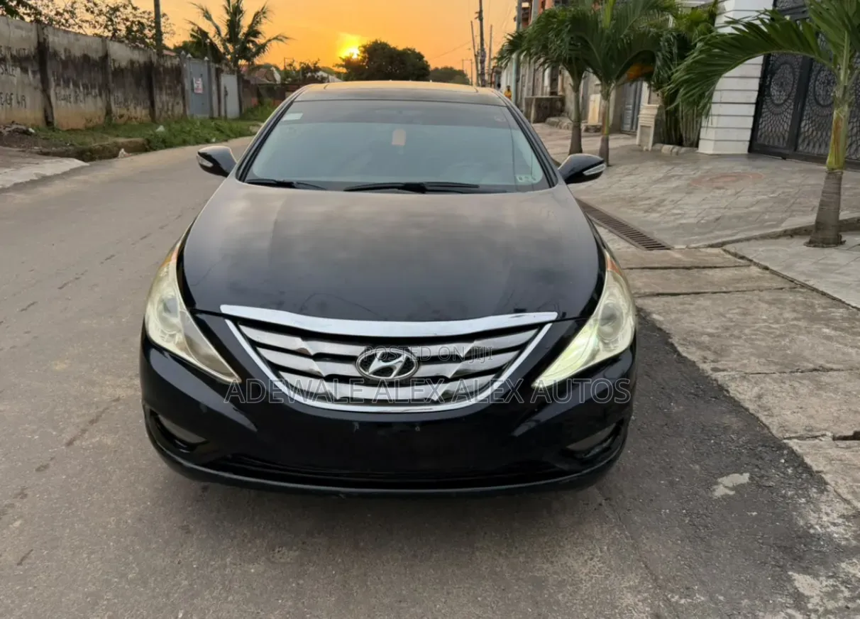 Hyundai Sonata 2012 Black