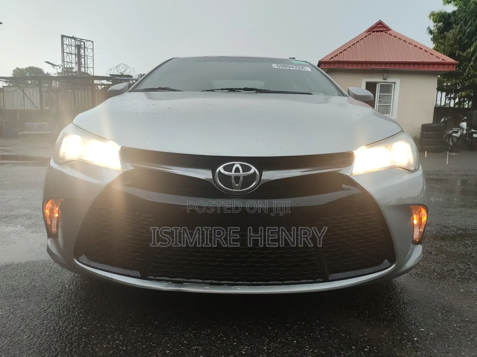 Toyota Camry SE 4dr Sedan (2.5L 4cyl 6A) 2017 Silver