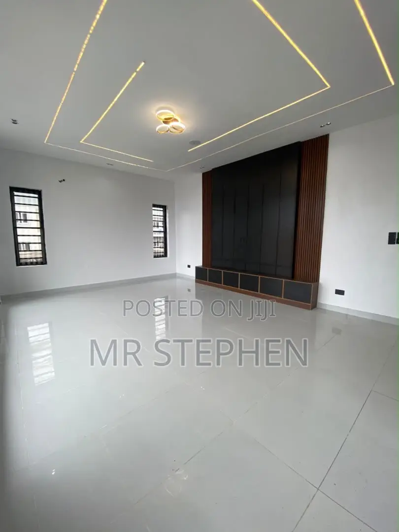 4bdrm Duplex in Sangotedo for sale