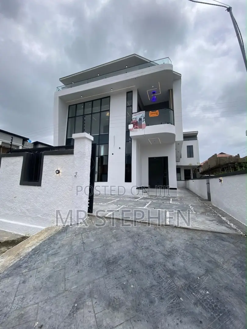 4bdrm Duplex in Sangotedo for sale