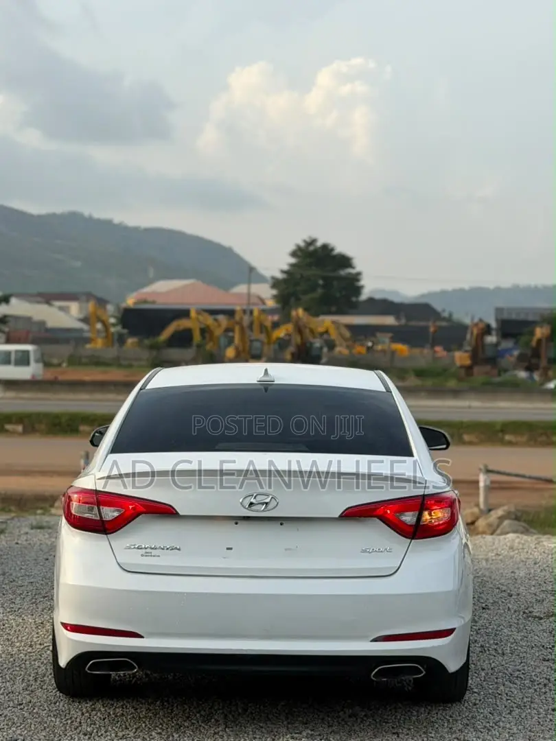 Hyundai Sonata Sport Sedan FWD (2.4L 4cyl 6A) 2016 White