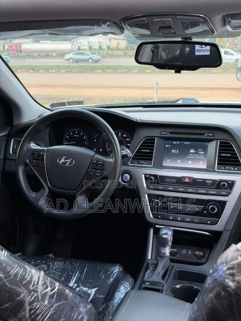 Hyundai Sonata Sport Sedan FWD (2.4L 4cyl 6A) 2016 White