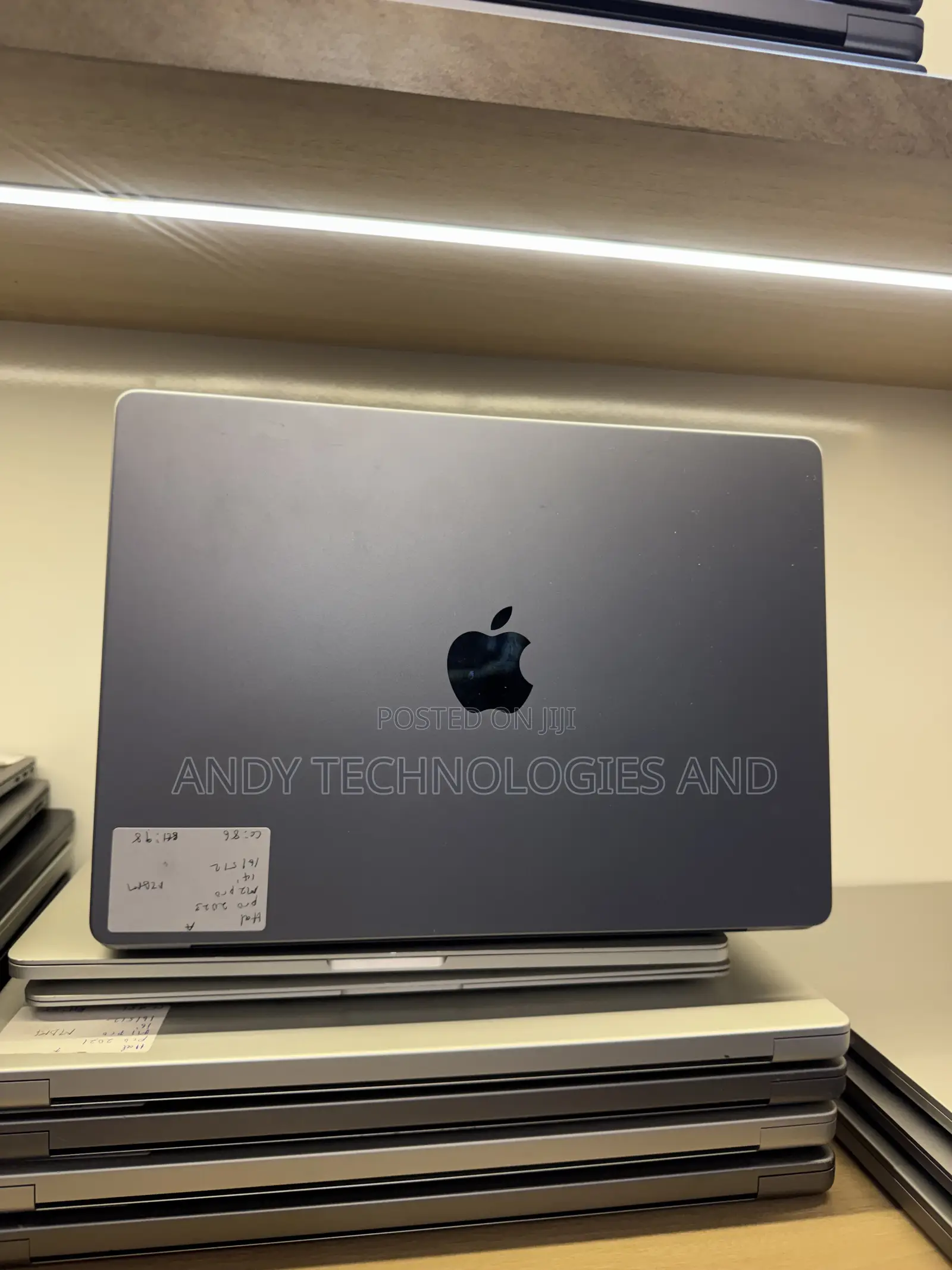 Laptop Apple MacBook Pro 2023 M2 Pro 16GB Apple M2 SSD 512GB
