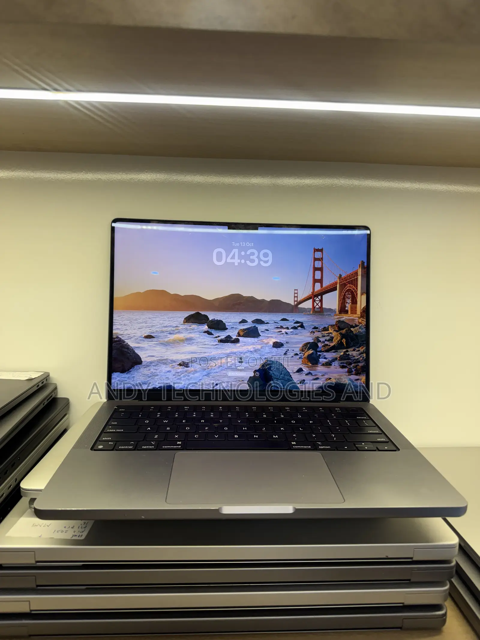 Laptop Apple MacBook Pro 2023 M2 Pro 16GB Apple M2 SSD 512GB