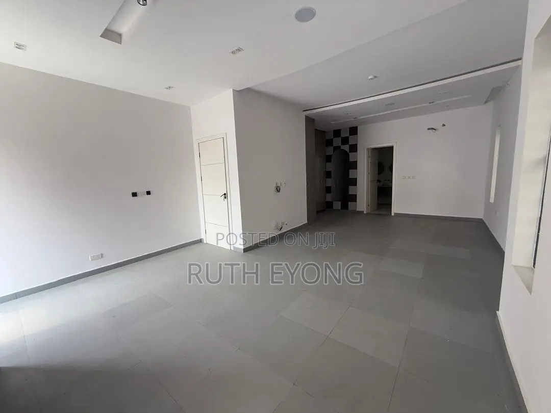 5bdrm Duplex in Lekki Phase 1 for rent