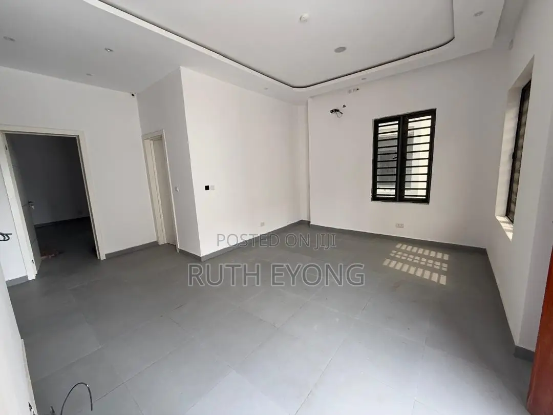 5bdrm Duplex in Lekki Phase 1 for rent