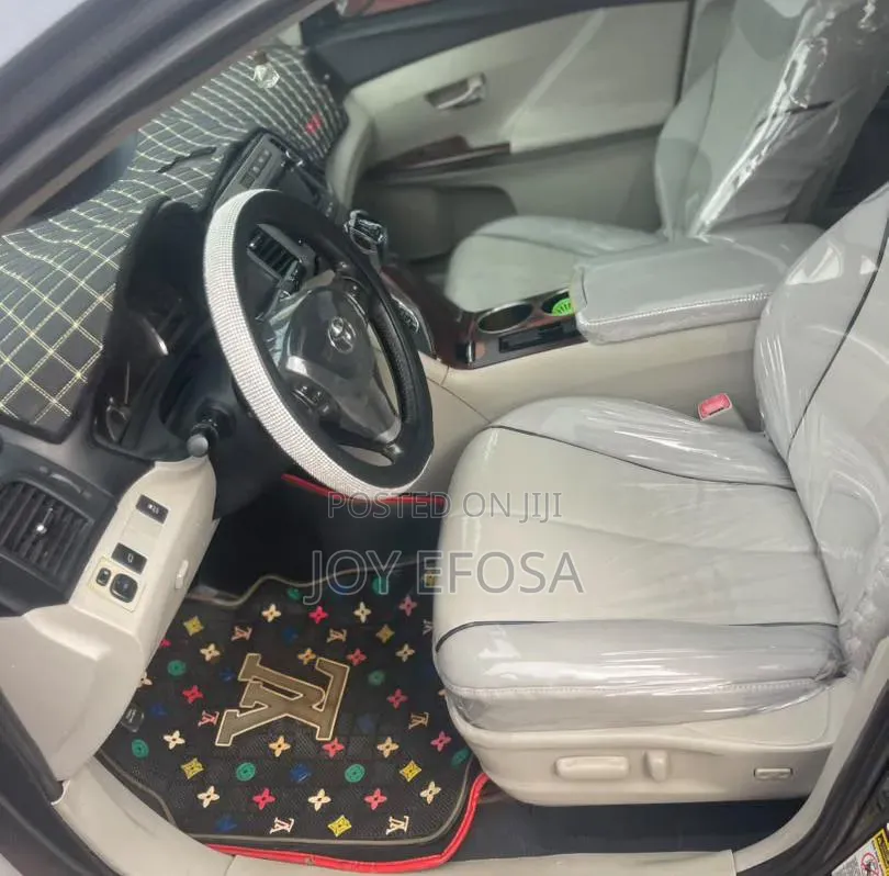 Toyota Venza V6 AWD 2012 Gray